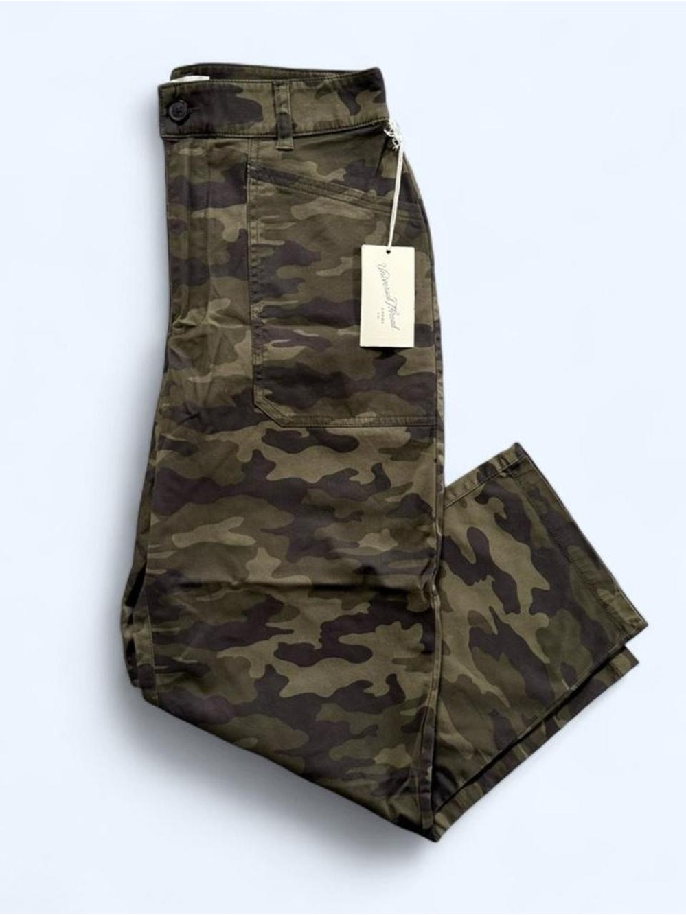 NWT Vintage Threads Women's Straight-Leg Camo Pants